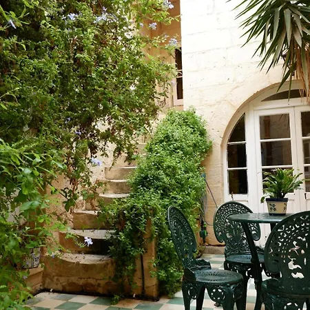 Guest house Village Knights 3*