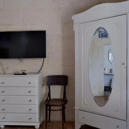 Village Knights 3* Żebbuġ