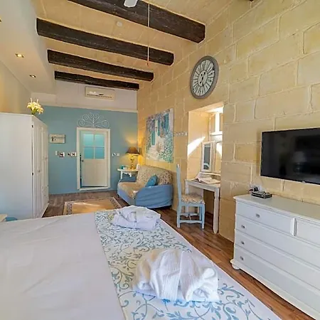 Guest house Village Knights Zebbug (Western Region)