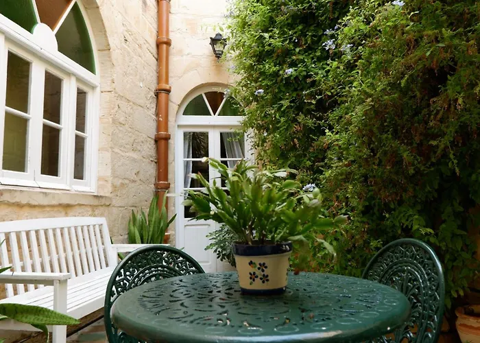 Village Knights 3* Żebbuġ