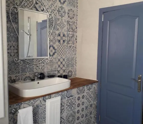 Village Knights Żebbuġ